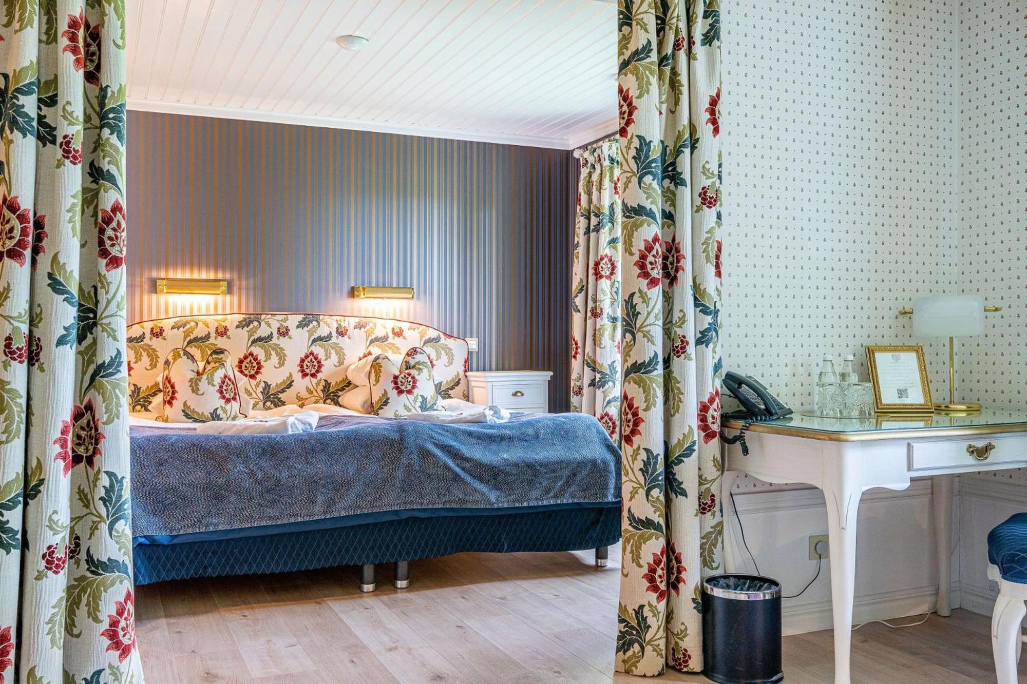 Готель Thorskogs Slott Lodose Екстер'єр фото