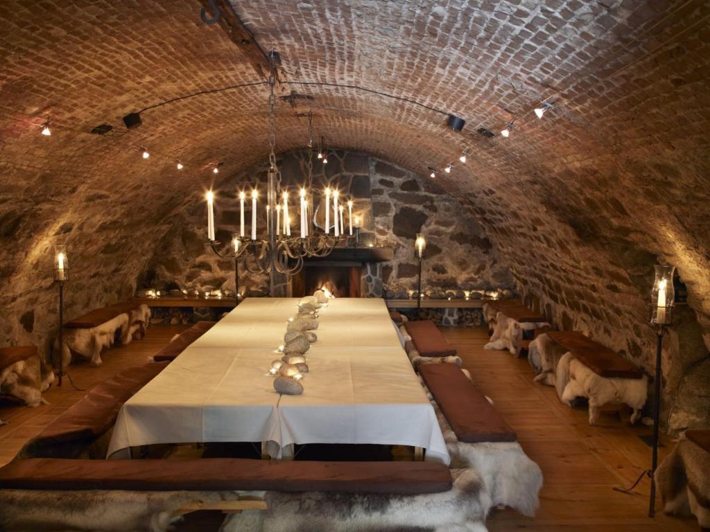 Готель Thorskogs Slott Lodose Екстер'єр фото