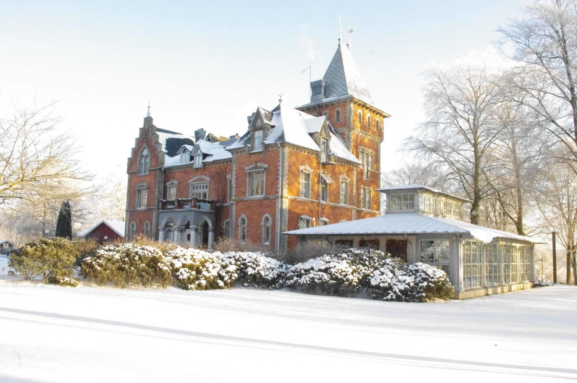 Готель Thorskogs Slott Lodose Екстер'єр фото